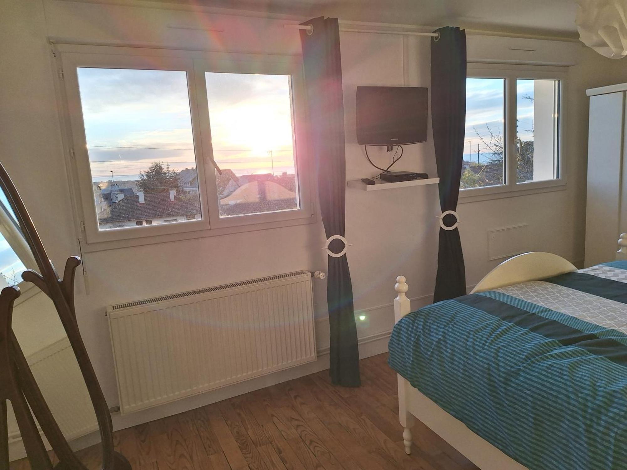 La Fleur Du Soleil Bed & Breakfast ทรูวิลล์-ซูร์-แมร์ ภายนอก รูปภาพ